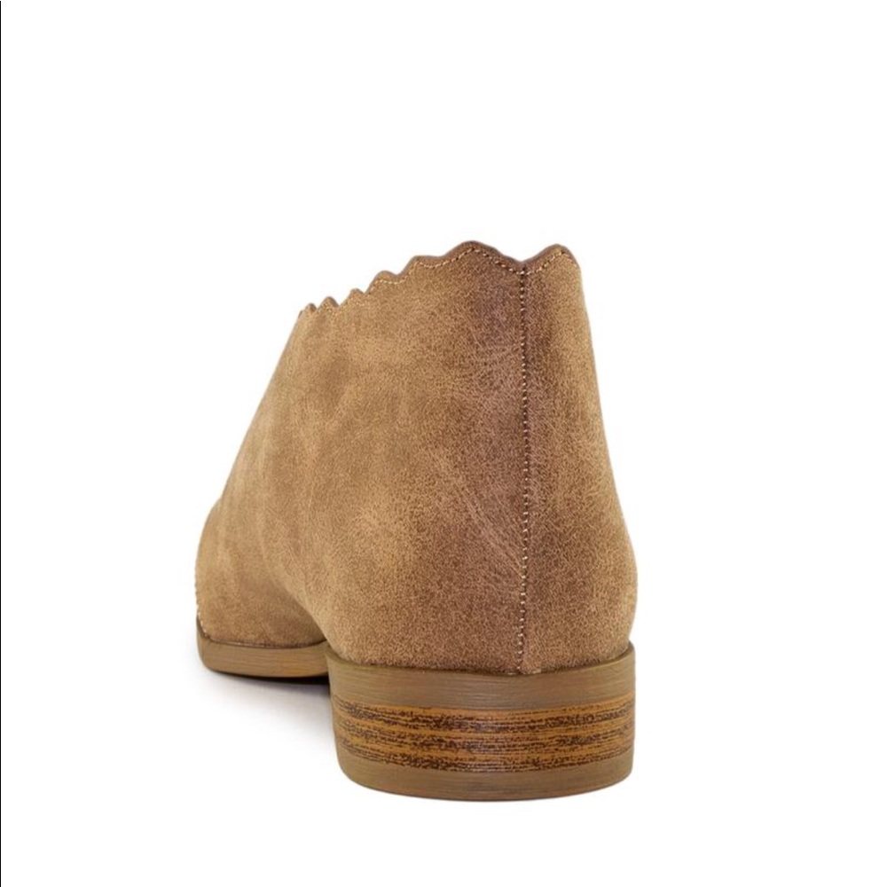Ladies Scalloped Open Lofers. Camel - Picture 3 of 4
